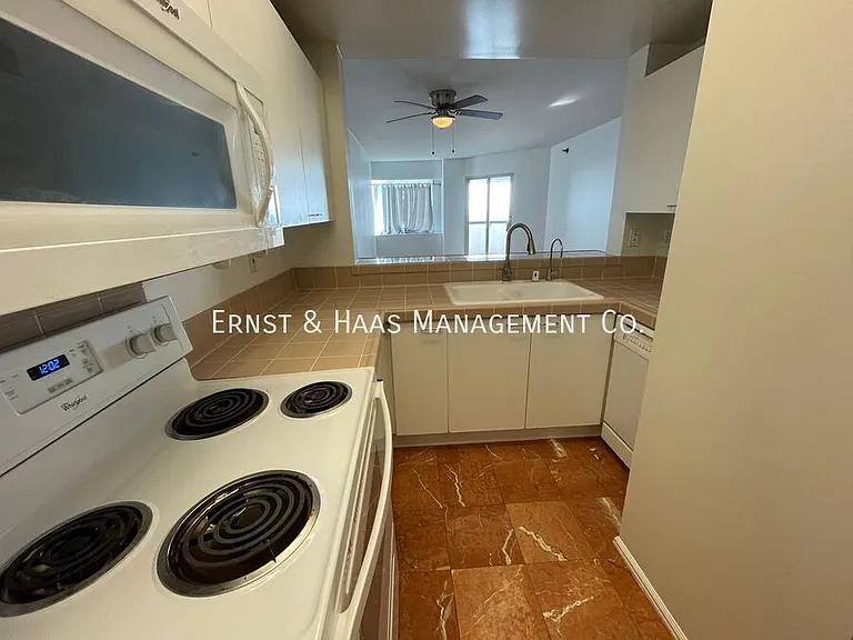 525 E Seaside Way #1806 — Photo 7