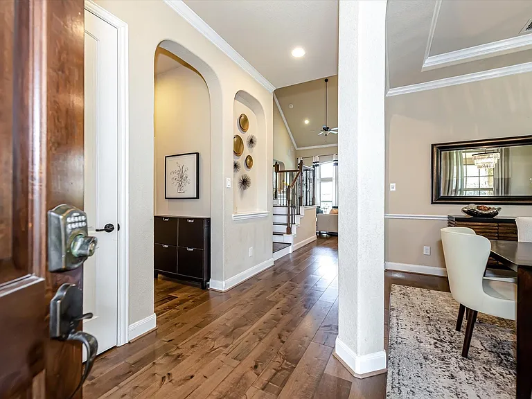 6 Camplight Ct — Photo 4