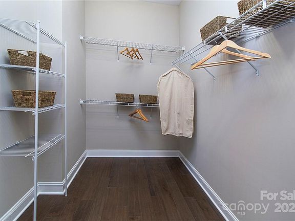 5th image of 6122 Anglin Pl