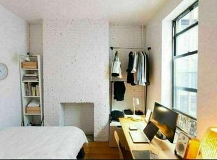 369 S 4th St #2P, Brooklyn, NY 11211