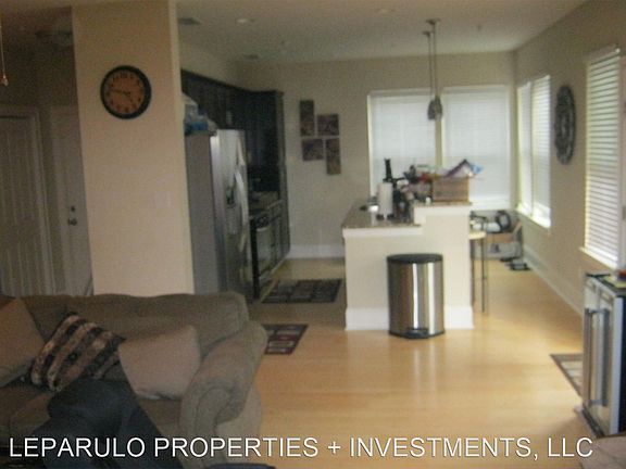 5th image of 454 Saint Francis St #10682345