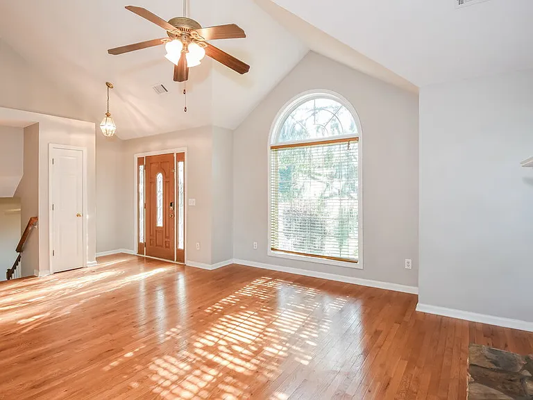 301 Saddle Wood Dr — Photo 8