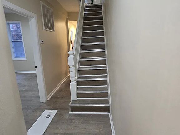 2nd image of 44 Emmet St #1A