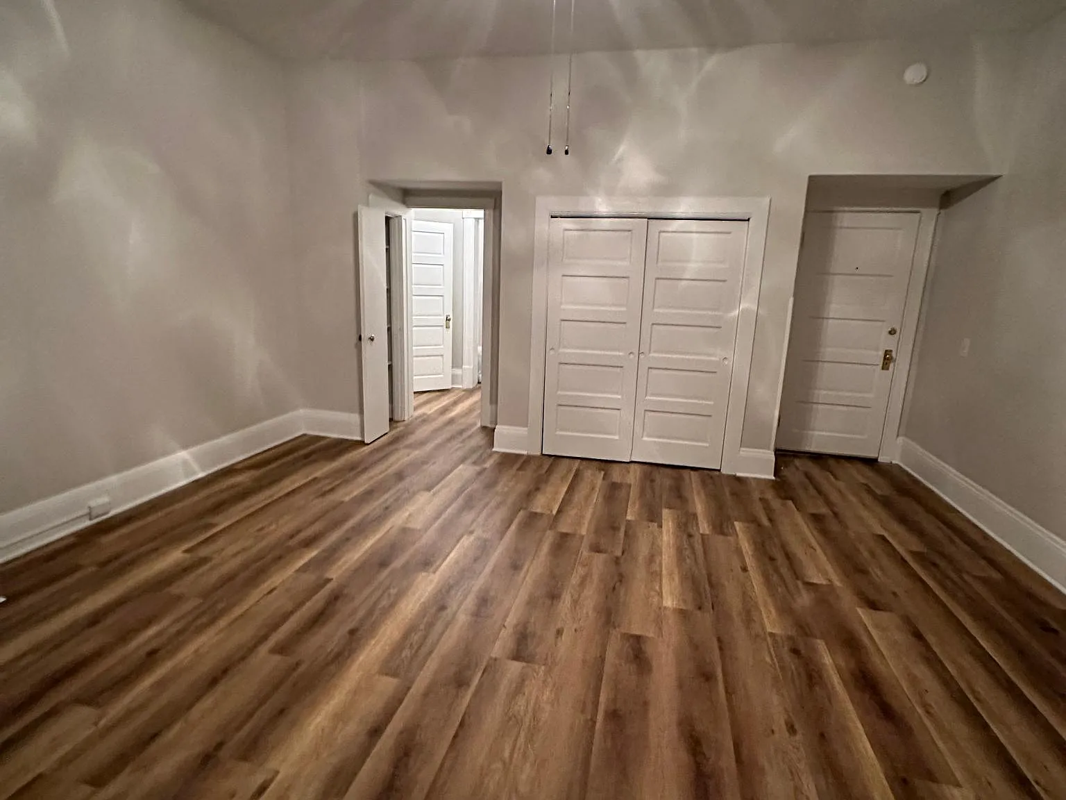 2 bed, 900 sqft, $1,350 — Photo 3