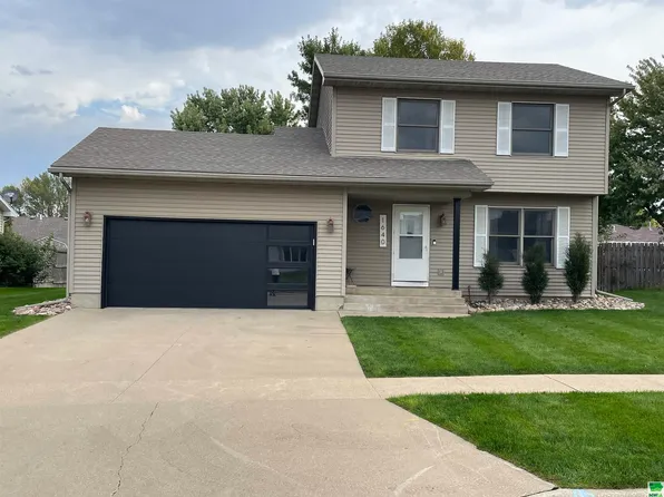 1640 Sunset Dr SW, Le Mars, IA 51031