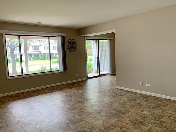 5th image of 933 Adams Ct #53