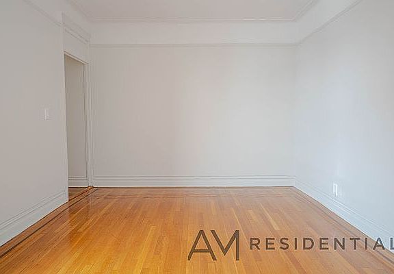 2nd image of 537 Ovington Ave #42