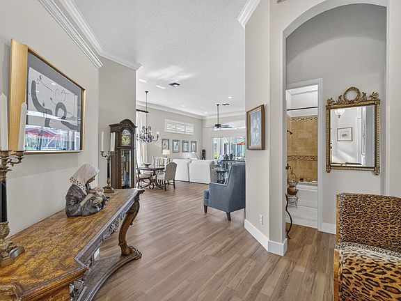 4th image of 6787 Fairway Lakes Drive