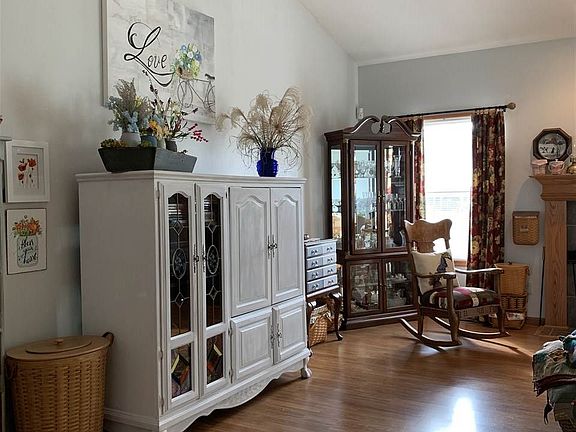 5th image of 2303 Meadow View Ln