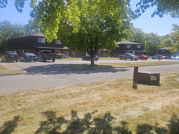 2nd image of 137B Briarwood Dr #B