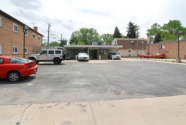 6633 Pershing Rd photo 1