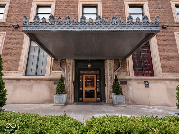 3rd image of 350 N Meridian St Unit 705