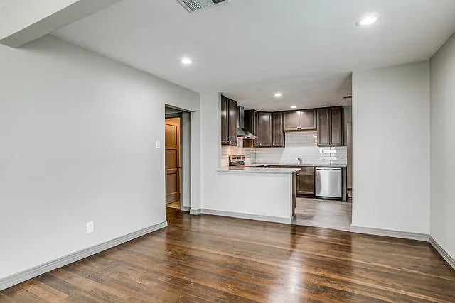 3324 Inwood Rd — Photo 2