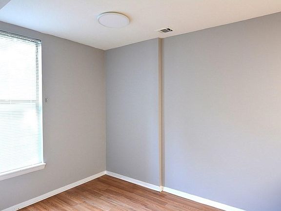 4th image of 18 Shrewsbury Green Dr Unit H
