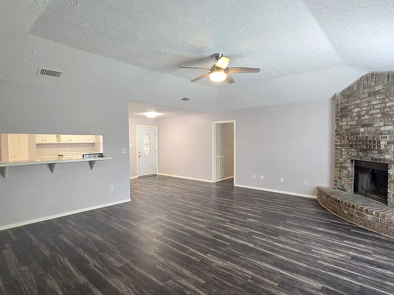 1335 Willersley Ln — Photo 5