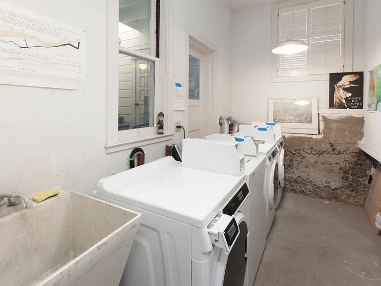1080 Filbert St — Photo 17