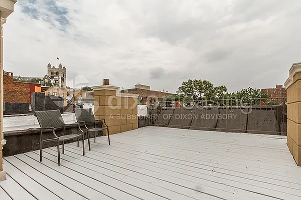 Rented by Dixon Advisory USA Inc. | media 38