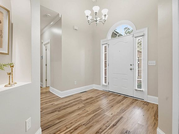4th image of 1304 Cornwalls Way