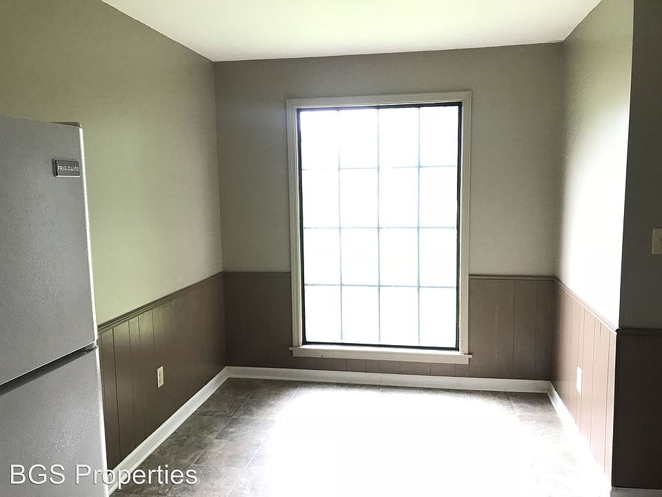 1st image of 2520 E Court St #8