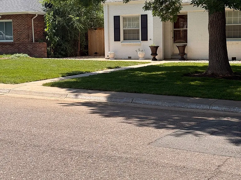 745 N Cherry St — Photo 20