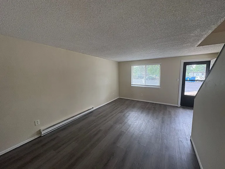 3550 Butternut Dr — Photo 5