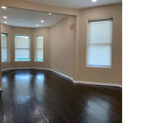 5th image of 3504 W Congress Pkwy #1