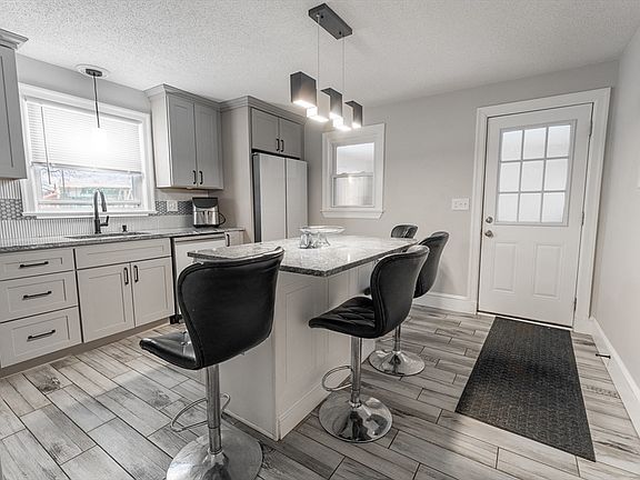 5th image of 144 Stony Hill Rd