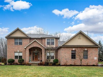 1954 Pierce Bluffs Dr, Hermitage, PA, 16148
