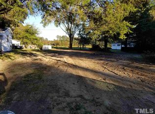 719 East St, Smithfield, NC 27577