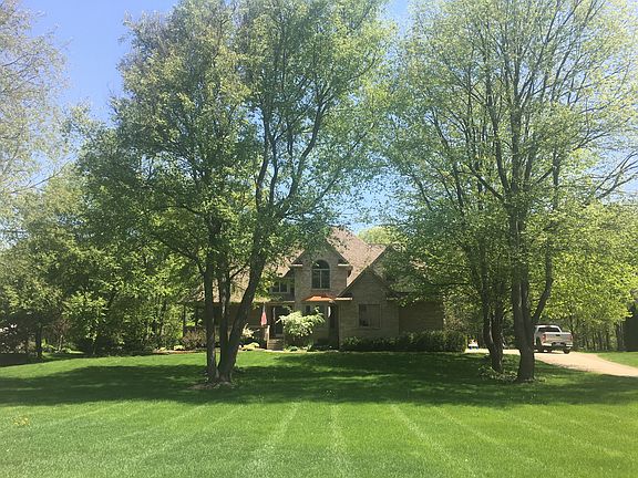 3rd image of 904 Mystic Woods Dr