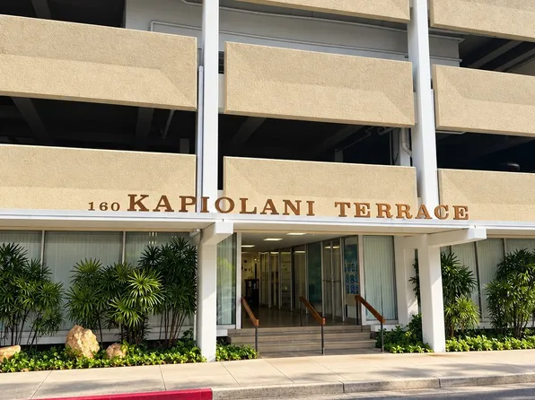 1560 Kanunu St APT 1212, Honolulu, HI 96814