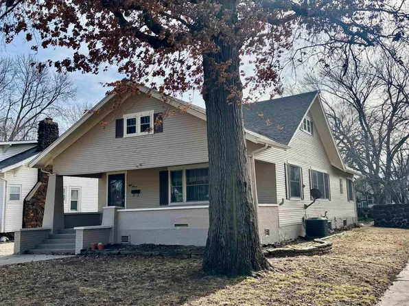 811 NW 2nd St, Abilene, KS 67410