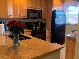 1400 NE 57th St APT 302, Fort Lauderdale, FL 33334