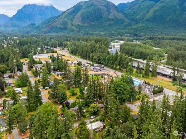 155 7th St, Gold Bar, WA 98251