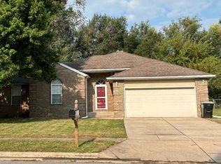 3445 S Sunrise Ave, Springfield, MO 65807