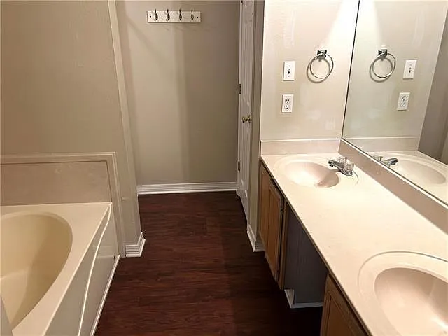 130 S Cherrywood Ln — Photo 8