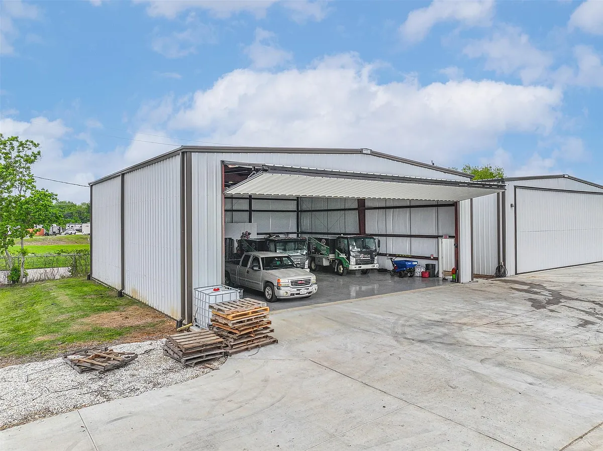 Building Photo - 1835 County Road 130