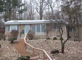 102 W Lake Shore Dr, Rockaway, NJ 07866