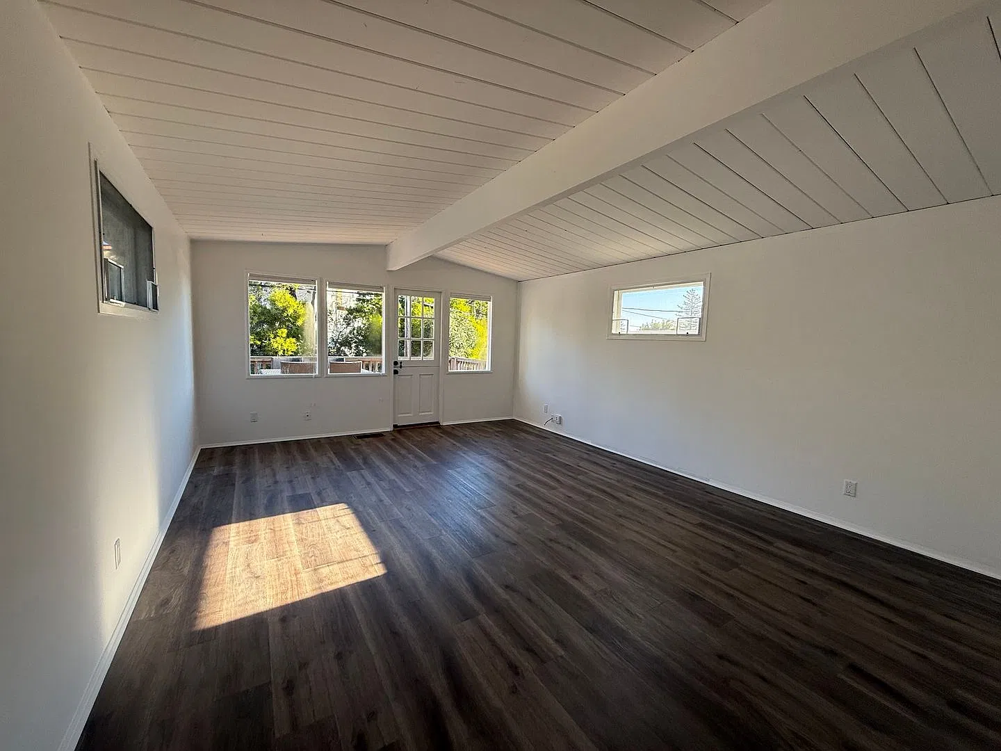 Two Bedroom One Bath Home In West Corte Madera On The Larkspur Border — Photo 2