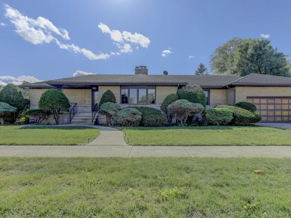 17706 Wentworth Ave, Lansing, IL 60438