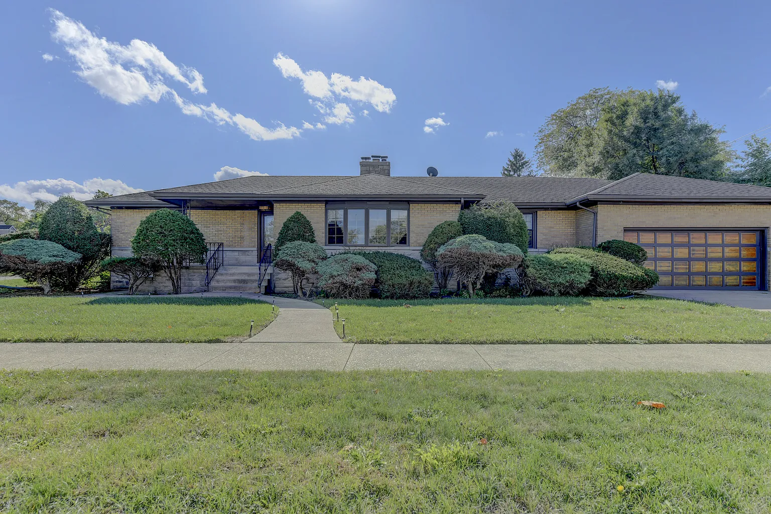 17706 Wentworth Ave photo 1