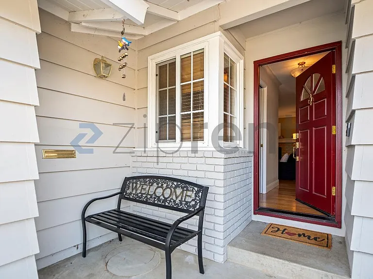 1010 Teal Dr — Photo 4