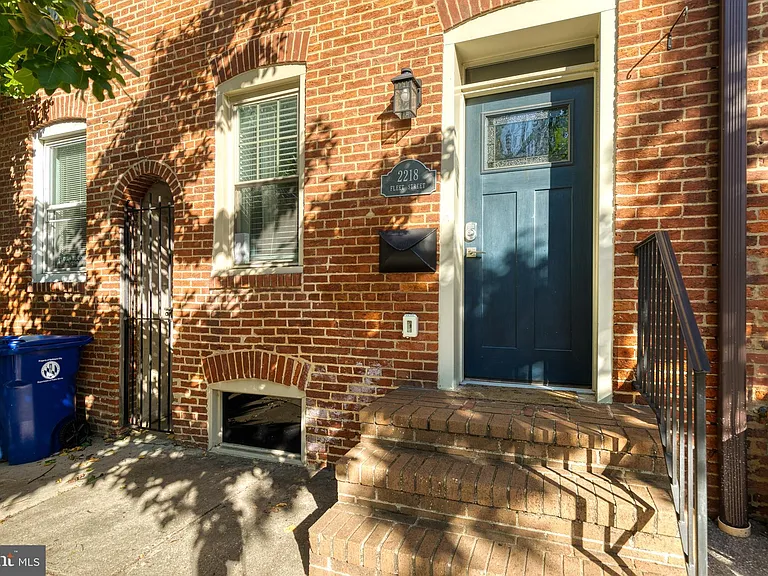 2218 Fleet St — Photo 3