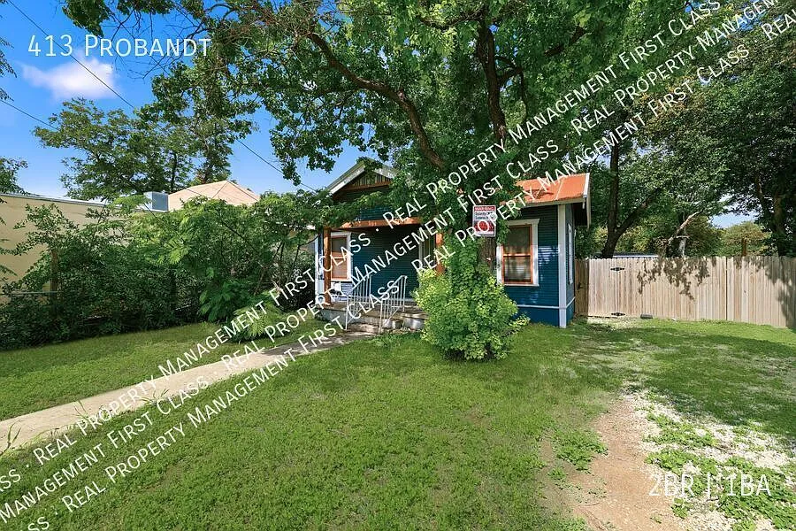 Cozy home in Lone Star District — Photo 3