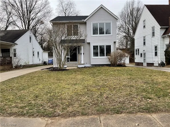2350 Wyandotte Ave, Cuyahoga Falls, OH 44223
