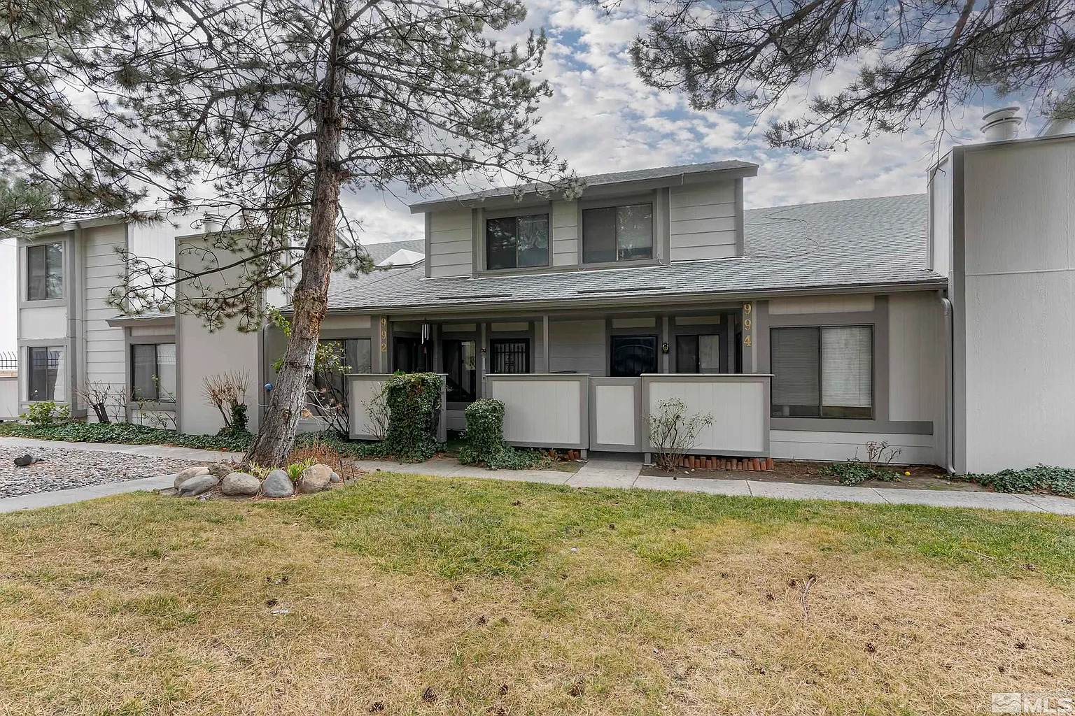 992 Holman Way photo 1