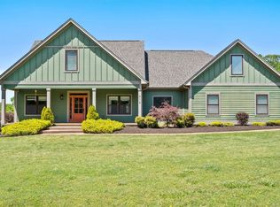 212 Winding Ln, Seneca, SC 29672