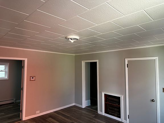 5th image of 17 Hornbeck Ave #1