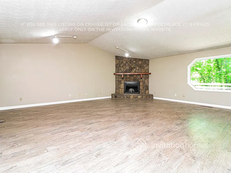 3427 Hill Ln — Photo 6