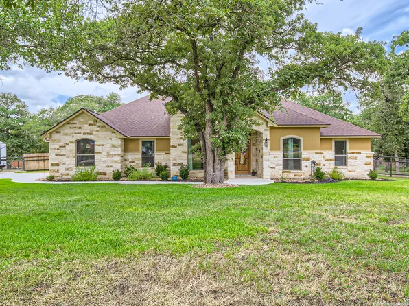 164 Bobby Lynn Dr, Adkins, TX 78101